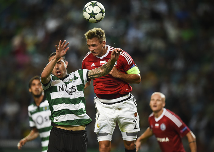 Z字型爬坡输送机